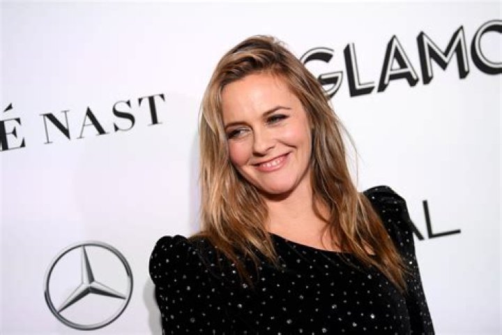 Alicia Silverstone Net Worth, Age, Height, Husband, Family, Wiki 2024