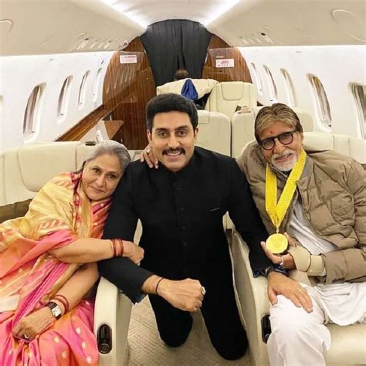Amitabh Bachchan Net Worth, Age, Height, Wife, Family, Wiki 2024