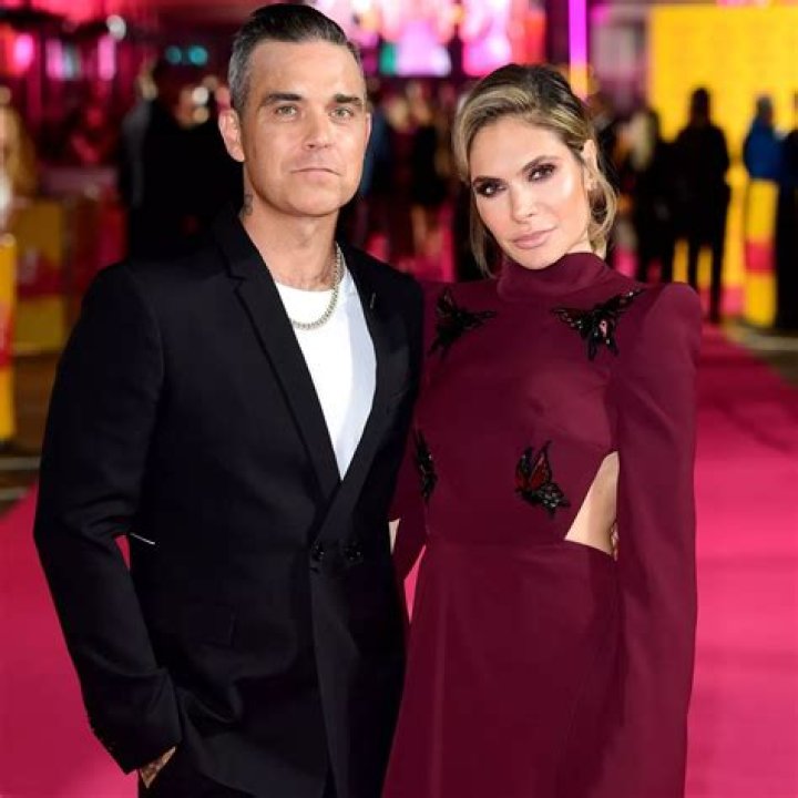 Ayda Field Net Worth, Age, Height, Husband, Family, Wiki 2024