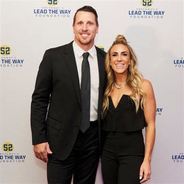 Chad Greenway Net Worth, Age, Height, Wife, Family, Wiki 2024