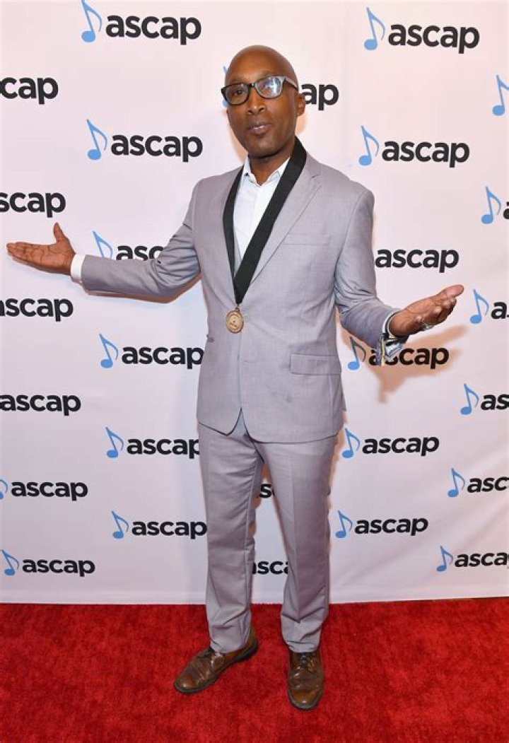 D'wayne Wiggins Net Worth, Age, Height, Weight, Family, Wiki 2024