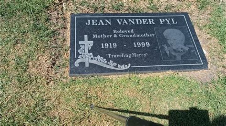 Jean Vander Pyl Net Worth at Death, Date, Place and Cause of Death, Family, etc