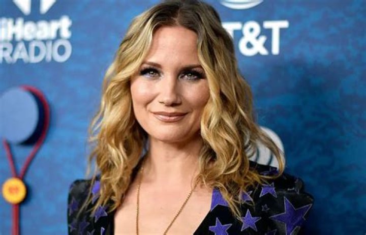 Jennifer Nettles Net Worth, Age, Height, Weight, Family, Wiki 2024