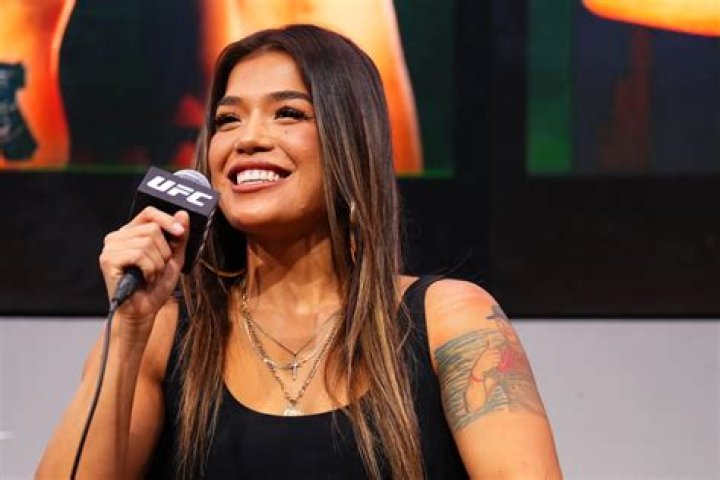 Jhay Cortez Net Worth, Age, Height, Weight, Family, Wiki 2024