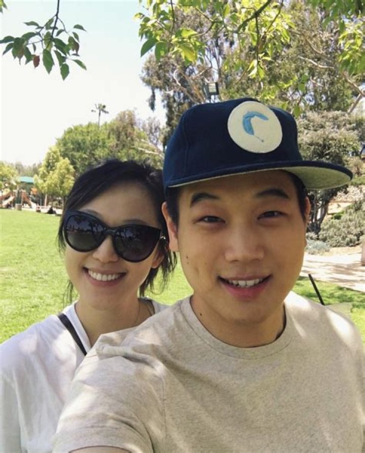 Ki Hong Lee Net Worth, Age, Height, Husband, Family, Wiki 2024