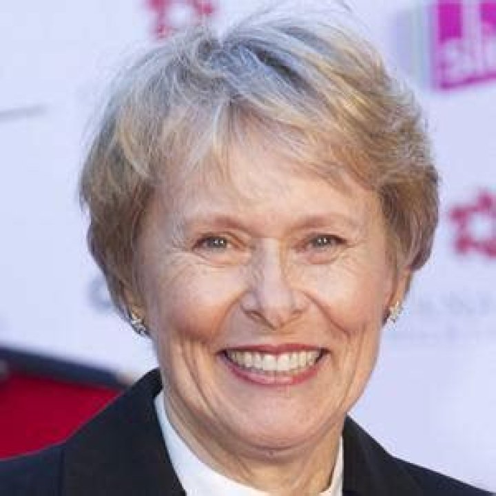Roberta Bondar Net Worth, Age, Height, Weight, Family, Wiki 2024