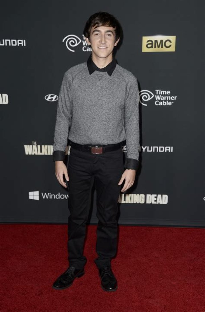 Vincent Martella Net Worth, Age, Height, Weight, Family, Wiki 2024