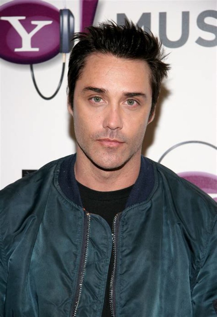 Vincent Young Net Worth, Age, Height, Weight, Family, Wiki 2024